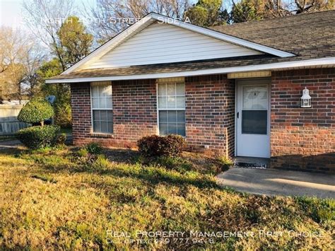 Find a two bedroom duplex for rent in Northeast Philadelphia, PA with a large livingdining area, kitchen, shared basement and utilities. . 2 bedroom duplex for rent